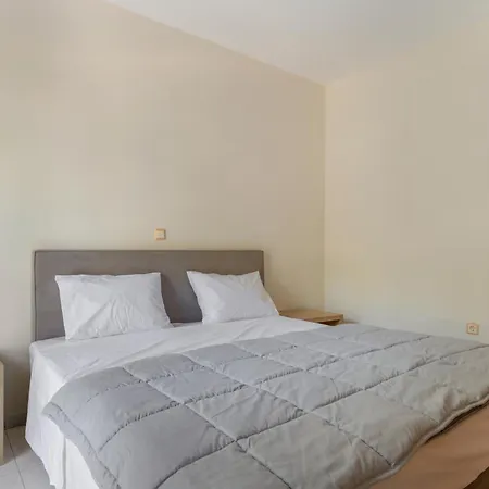 Apartman Ampatielou 1 *